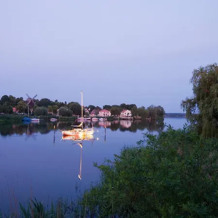 아파트 Penthouse-wohnung Am Yachthafen Werder/havel 베르데르